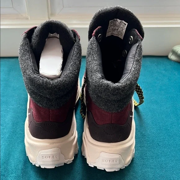 Sorel Hiking Boots - Picture 5 of 5